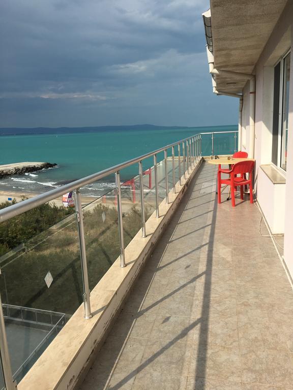 Orange Apartments Поморие Экстерьер фото